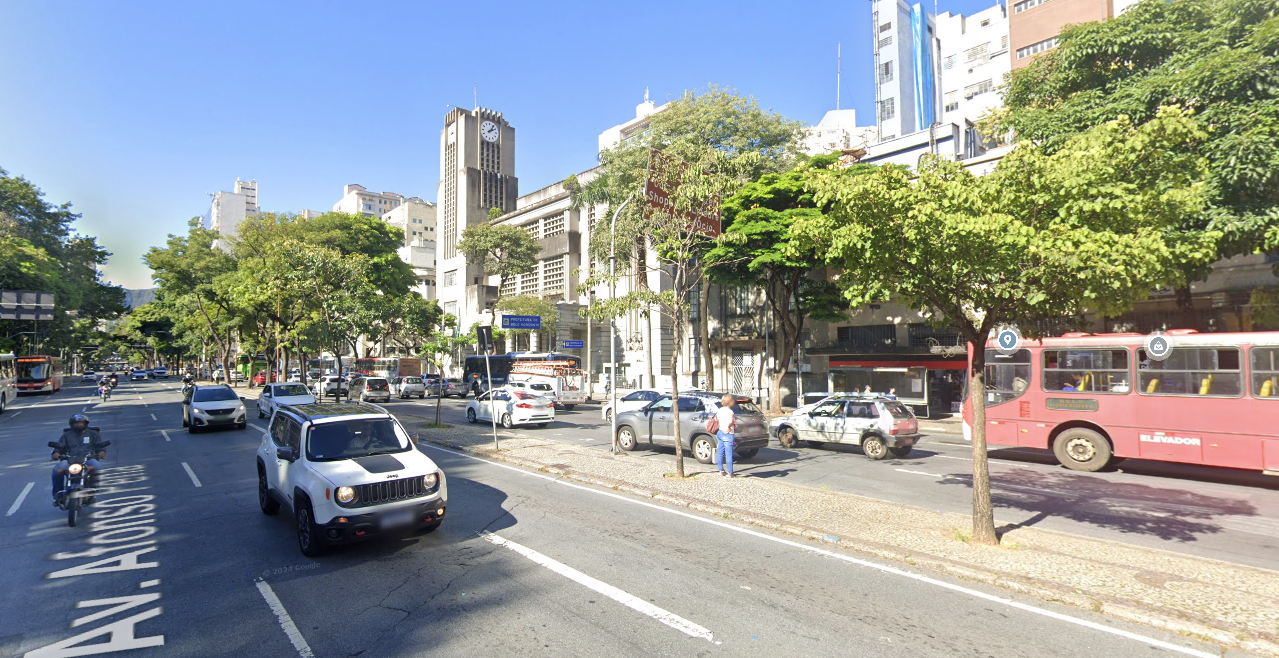 Homem é atropelado por ônibus no Centro de Belo Horizonte neste sábado (7)