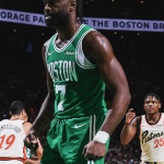 Atleta da NBA é multado em R$ 152 mil após realizar gesto inapropriado durante partida