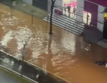 Chuva provoca vários pontos alagamentos em Belo Horizonte nesta segunda-feira (6)