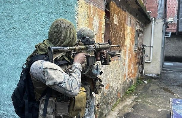 PM realiza operação na Maré nesta quinta