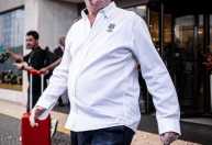 Santos paga uma das parcelas atrasadas de direitos de imagem ao elenco