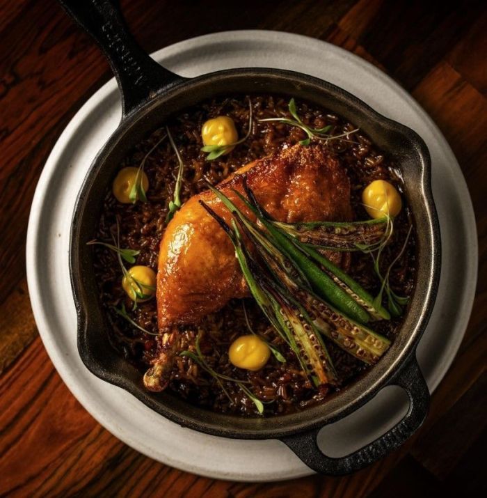 Arroz de galinha com quiabo e Jerez