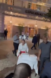 Lady Gaga manda pizza para fãs
