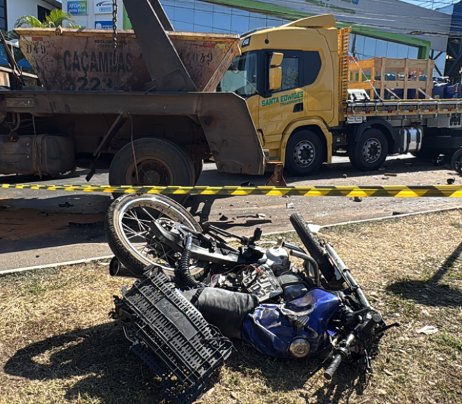 Motociclista veio à óbito no local do acidente neste sábado (26) em Montes Claros