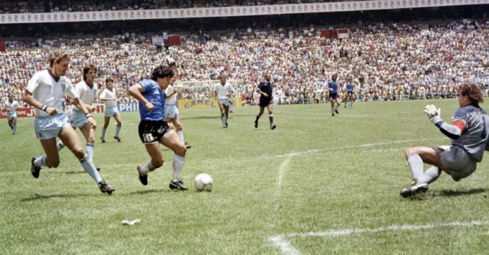 'Gol do século' de Maradona na Copa do Mundo de 1986