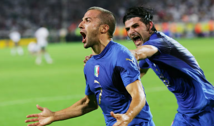 Del Piero comemora gol na semifinal da Copa do Mundo de 2006 entre Itália e Alemanha