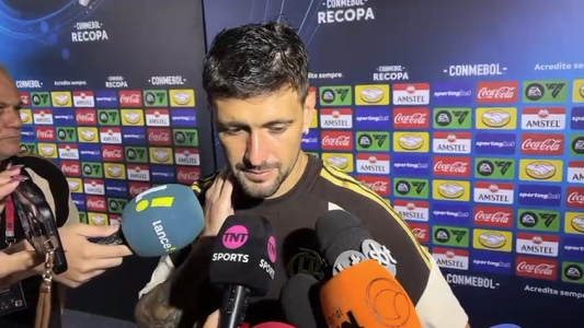 Arrascaeta dá entrevista após vice da Recopa