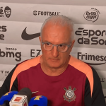 Após eliminação, Dorival rebate decisões da diretoria do Corinthians
