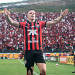 Vitória bate Jacuipense nos pênaltis e vai enfrentar o Bahia na decisão do Baiano