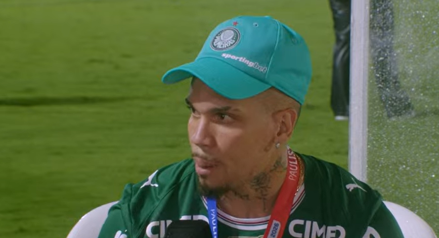 Paulinho desabafa após título do Palmeiras e revela prazo para retorno