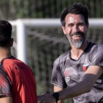 Meia argentino revela passagem marcante com técnico do Atlético: 'Fiquei aflito'