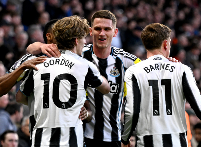 Chelsea tropeça contra Newcastle e perde chance de colar no G4 da Premier League