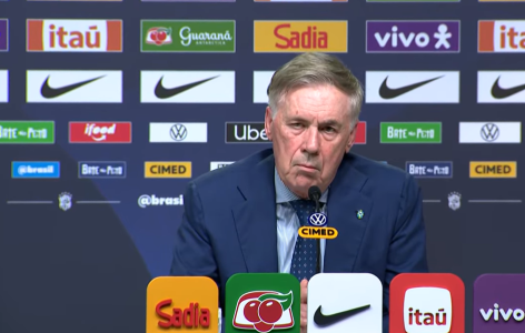 Carlo Ancelotti em coletiva de imprensa nesta segunda-feira (16)