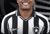 Botafogo anuncia contratação de lateral-esquerdo revelado pelo Flamengo