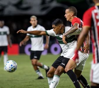 Coritiba e São Paulo se enfrentaram na noite desta quarta-feira (25) no Couto Pereira
