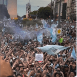 Racing é recebido por milhares de torcedores após título da Sula; veja vídeo da festa