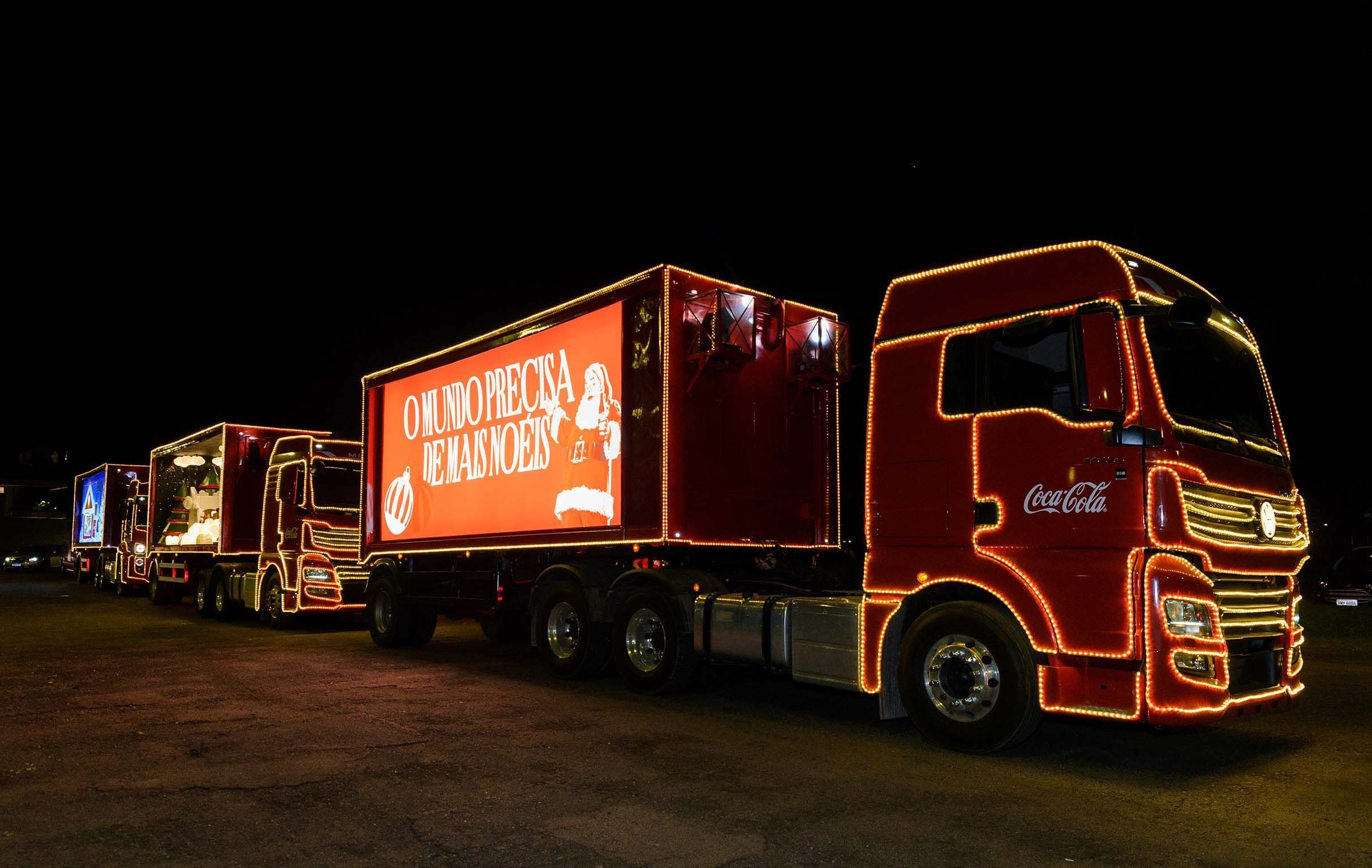Natal 2024: BH e Nova Lima recebem caravana de caminhões temáticos com Mamãe e Papai Noel