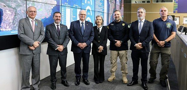 Cármen Lúcia visita Centro Integrado de Comando e Controle das Forças de Segurança