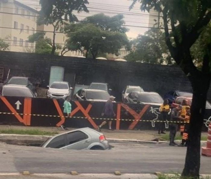 O acidente acontece no bairro de Cangaíba, zona leste de SP.
