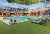 Que horas o botão misterioso será instalado no BBB 26?