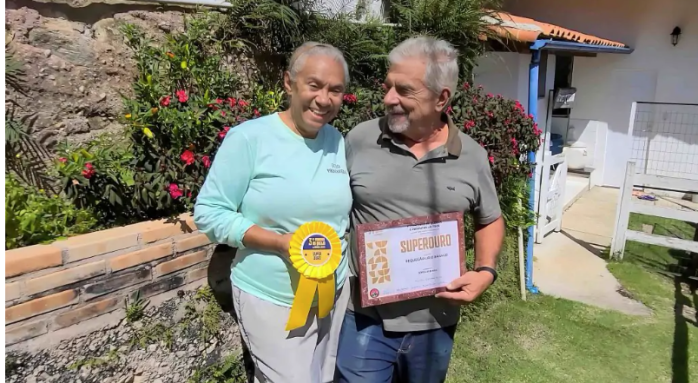 Casal Maria Elisa e Jorge Bezerra trabalhavam numa multinacional e escolheram a cidade de Lima Duarte para morar