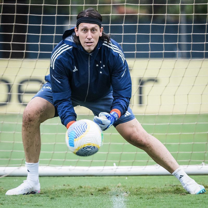 Cássio manda recado sobre Cruzeiro na Libertadores: 'Quem não acredita, entra de férias'