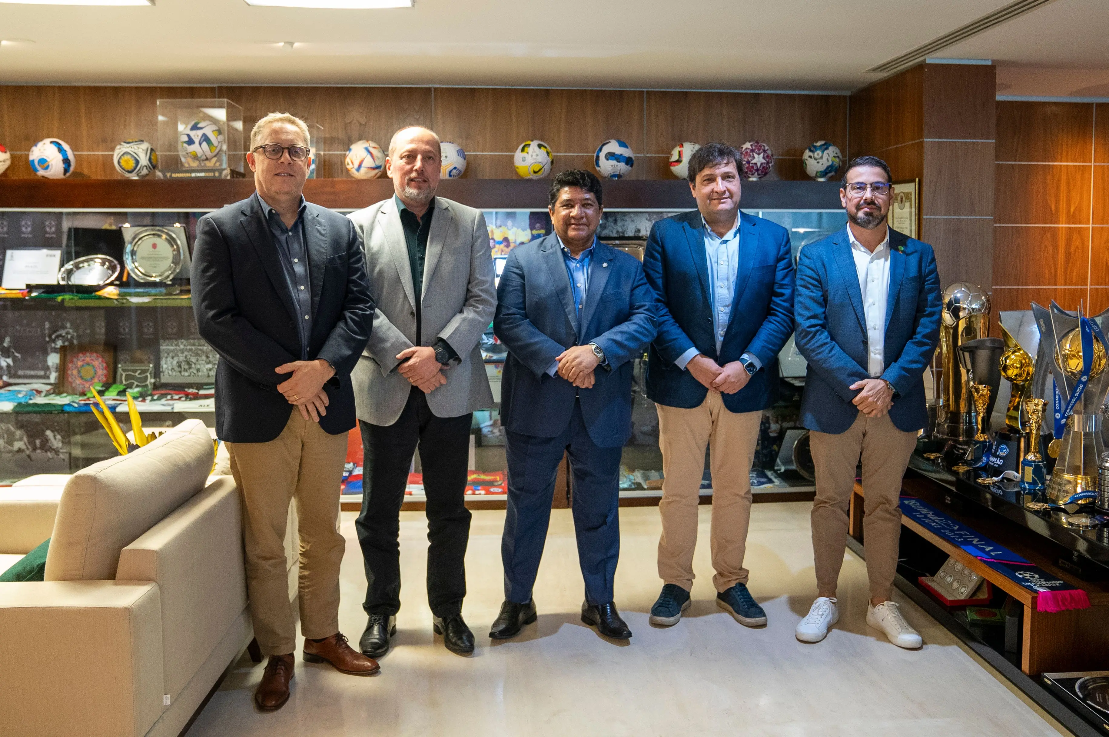 CBF anuncia ajuda de R$ 20 milhões para clubes do sul após enchentes