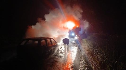 O incêndio envolvendo o Volkswagen Parati ocorreu por volta das 22h10