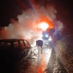 Incêndio atinge veículo na MGC-451 e interdita rodovia no Norte de Minas