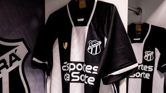 Camisas do Ceará no vestiário da Arena Castelão