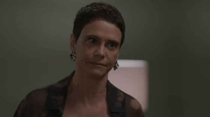 Celina propõe sociedade fantasma com Raquel Celina propõe sociedade fantasma com Raquel