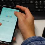 Alesp aprova projeto de lei que proíbe uso de celular em escolas públicas e particulares do estado