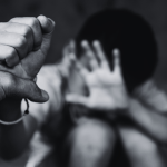 Violência aumenta risco de internação psiquiátrica entre jovens