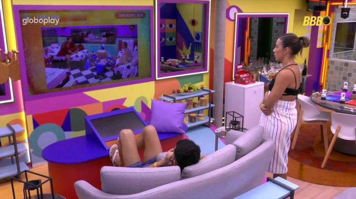 João Pedro e Renata escutam adversários João Pedro e Renata escutam adversários