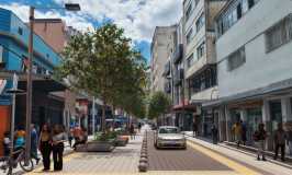 Centro Histórico - calçadão da Rua Batista de Oliveira Arte Divulgação PJF.jpg