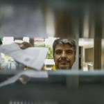 Governo inicia projeto para 'levar CEP' para periferias; entenda