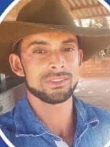 A vítima foi identificada como Waldeir Santos Soares, conhecido como Deir, 35 anos