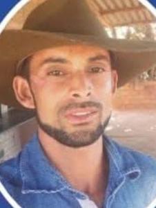 A vítima foi identificada como Waldeir Santos Soares, conhecido como Deir, 35 anos