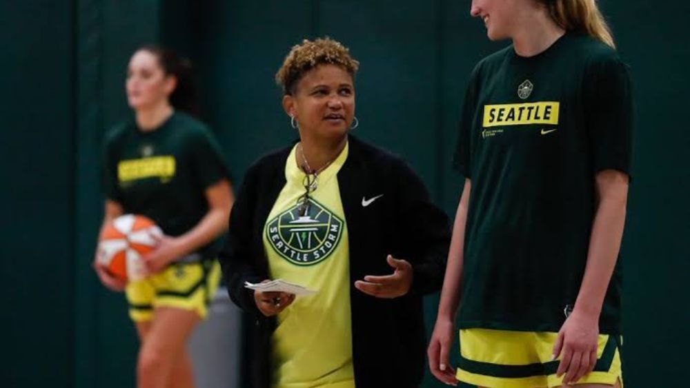 CBB anuncia nova técnica da Seleção Brasileira Feminina de Basquete