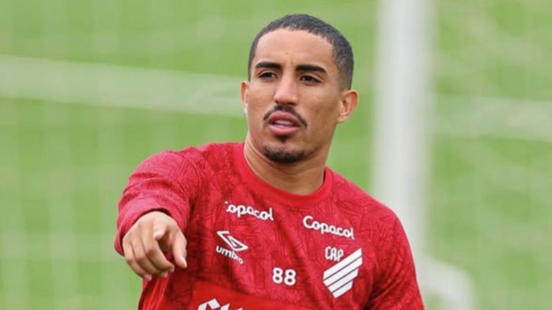 UFMG aponta risco de rebaixamento do Athletico-PR na última rodada do Brasileiro
