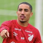 UFMG aponta risco de rebaixamento do Athletico-PR na última rodada do Brasileiro