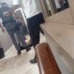 Vídeo: PM dá chute no rosto de mulher caída no chão em São Paulo