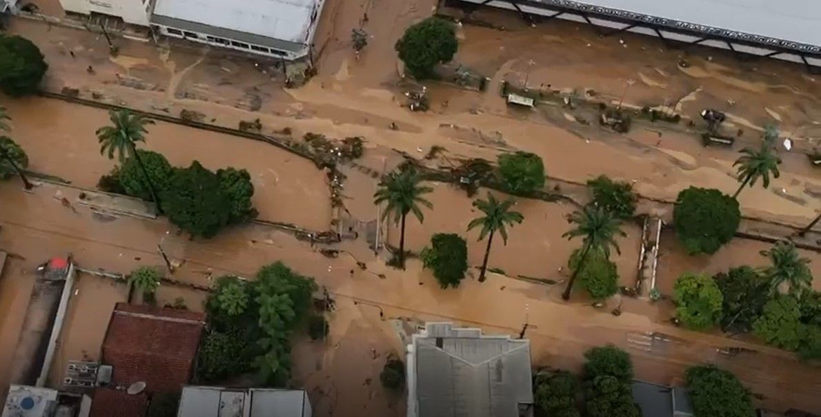 Vídeo: imagens aéreas mostram destruição em Ubá após fortes chuvas