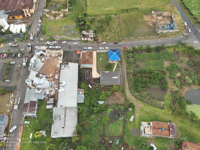 Ciclone extratropical provoca tornado e destruição em Flores da Cunha, no RS; veja fotos