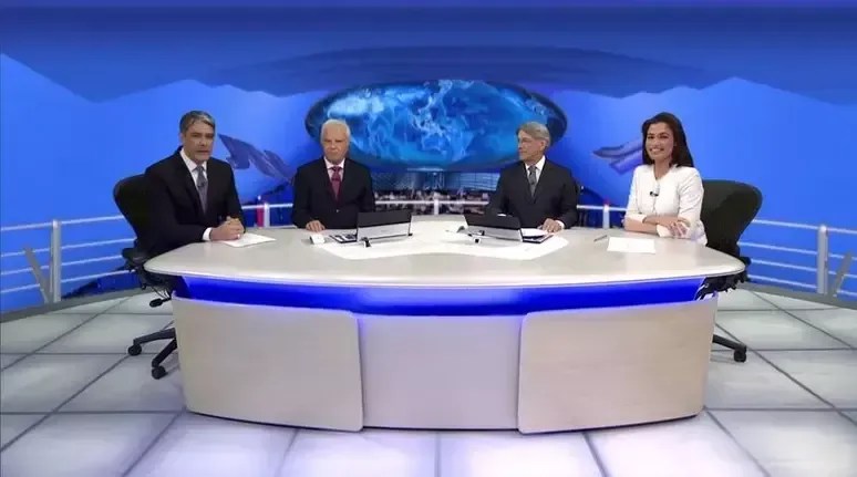 Cid Moreira já apresentou JN de paletó e bermuda; veja fotos