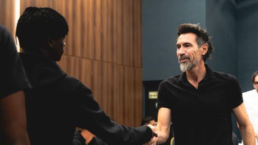 Domínguez com Mamady Cissé, destaque da base e agora do profissional do Galo
