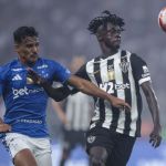 Jogador do Atlético manda recado após lesão sofrida no clássico contra o Cruzeiro