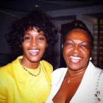 Morre Cissy Houston, mãe de Whitney Houston, aos 91 anos