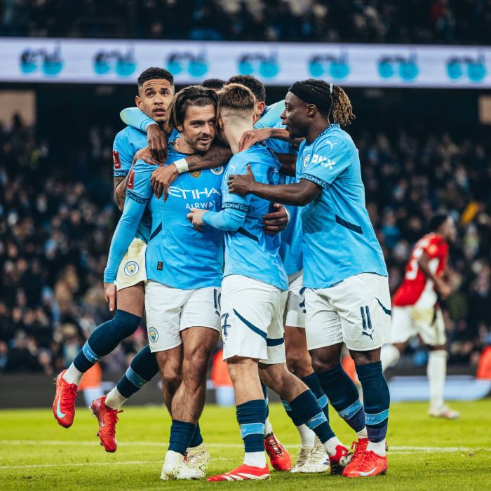 Patch de campeão mundial utilizado pelo Manchester City após a conquista do Mundial de Clubes de 2023