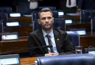 Quaest: senador Cleitinho lidera corrida para o governo de Minas